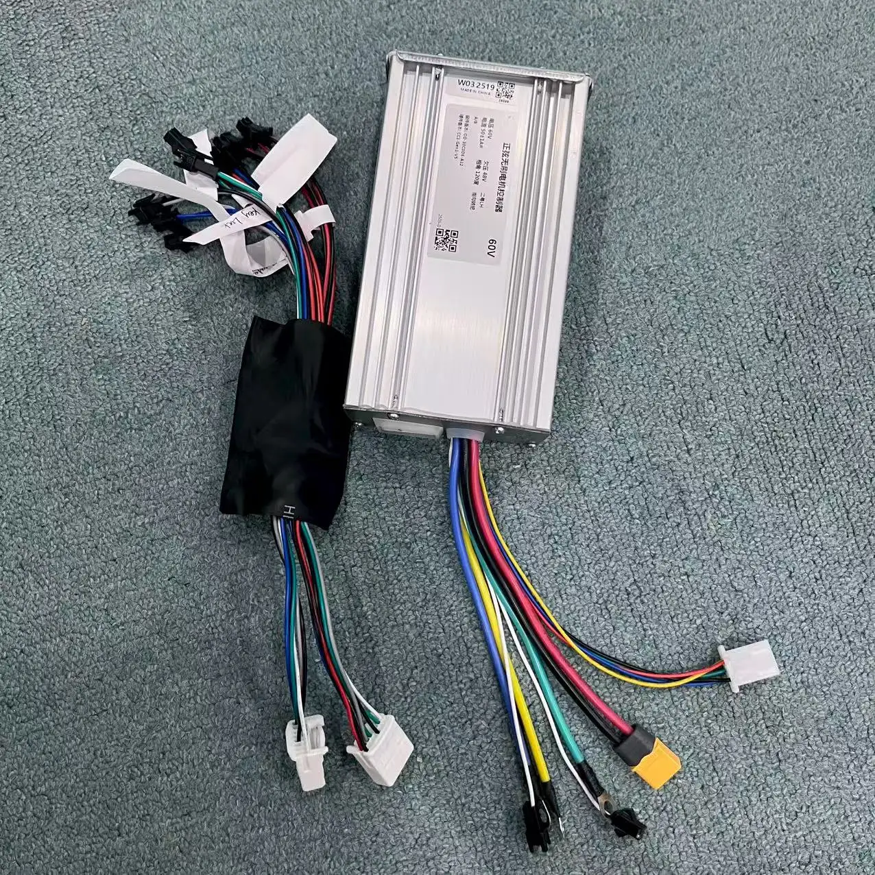 Yüksek Kaliteli 60V 5600W 6000 - 60V 5600W Dual Motor Electric Scooter incelemesi ve fiyatı